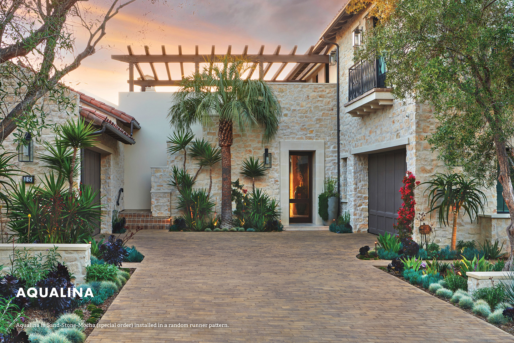 Estate driveway cobble medallion
