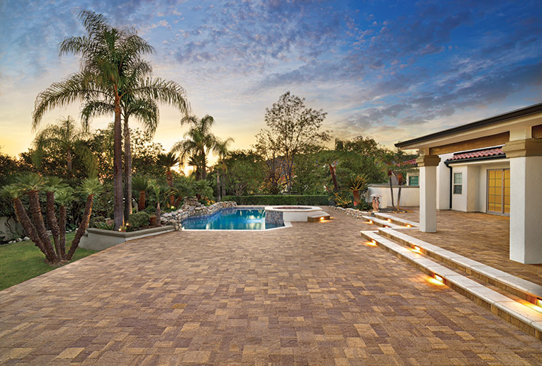 Slate Stone Sand-Stone-Mocha pool deck