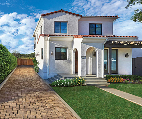Sand-Stone-Mocha Permeable Slate installed in a random ashlar pattern driveway for modern home.